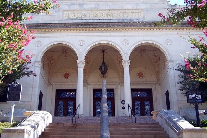 An Exciting Scavenger Hunt: Austin Capitol Sights & Downtown Gems - How an app-led hunt changes the Austin experience