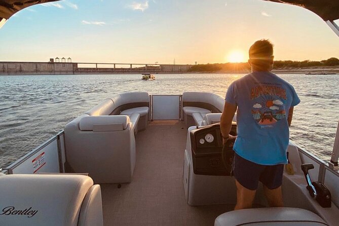 Austin Lake Travis Barge Crawl Bar Hopping Tour by Boat - Stop 2: Beachside Billy’s at Volente Beach Resort