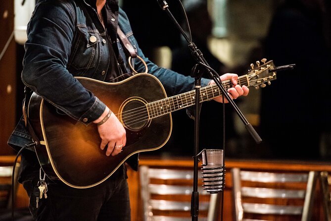 Austin Live Music Crawl - The live-music plan: two or three venues and why that works