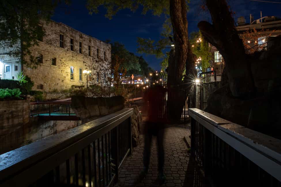 Austin’s Spirits & Spirits Haunted Pub Crawl - The Man With The Cigar: theater-district spirit stories