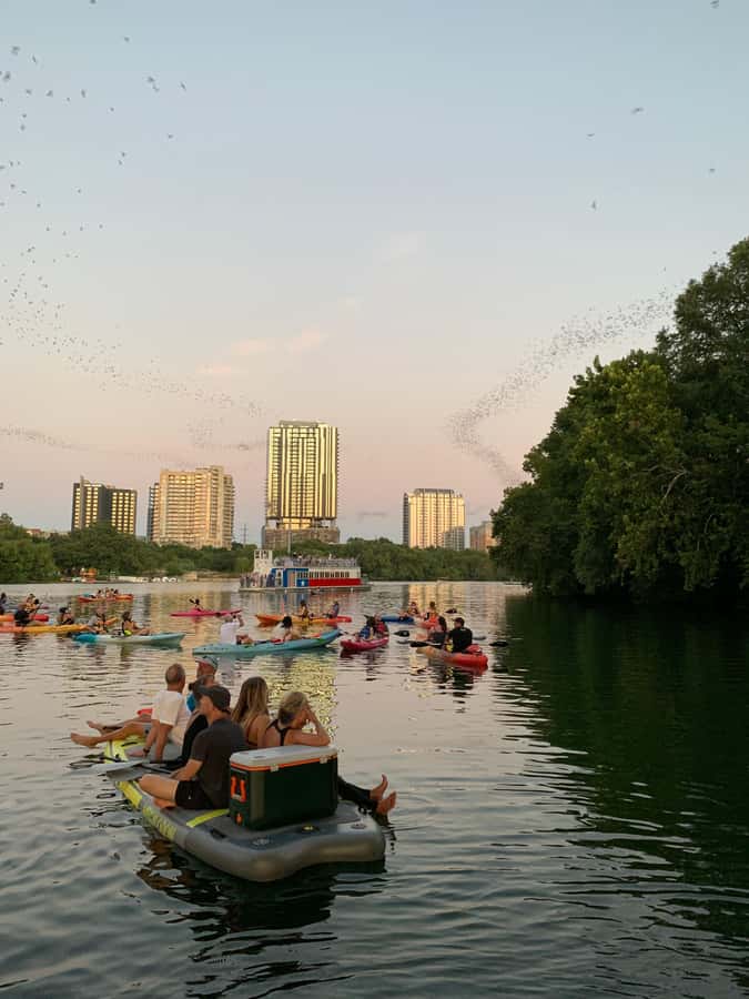 Downtown Sunset Tandem Kayak with 1.5M Bats - Golden Hour Downtown Paddle: Austin Views From the Water