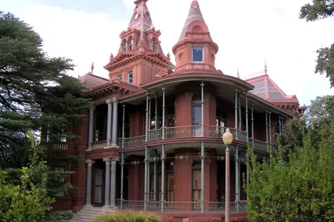 The Madam's Curse Walking Ghost Tour - Where it starts, how long it lasts, and how to plan your night